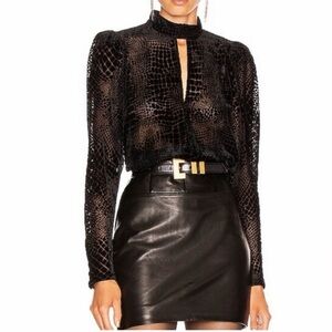 🦋FRAME Velvet Burnout Top